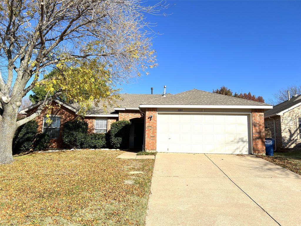 3203 Athens Drive, Corinth, TX 76210