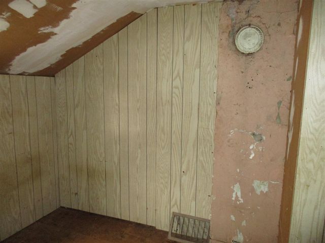 1915 River Street, Jackson, MI 49202