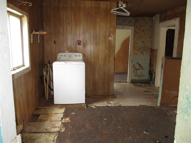 1915 River Street, Jackson, MI 49202