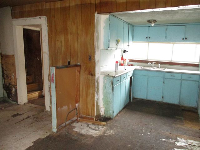 1915 River Street, Jackson, MI 49202