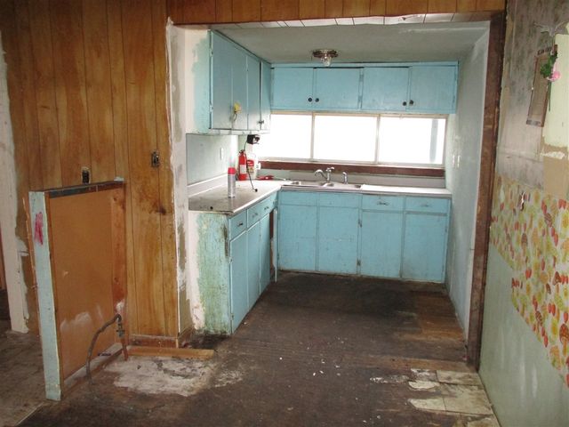 1915 River Street, Jackson, MI 49202