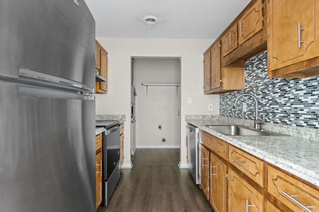 3855 Northeast Dr Apt A, Clarksville, TN 37040