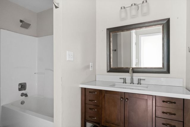 3855 Northeast Dr Apt A, Clarksville, TN 37040
