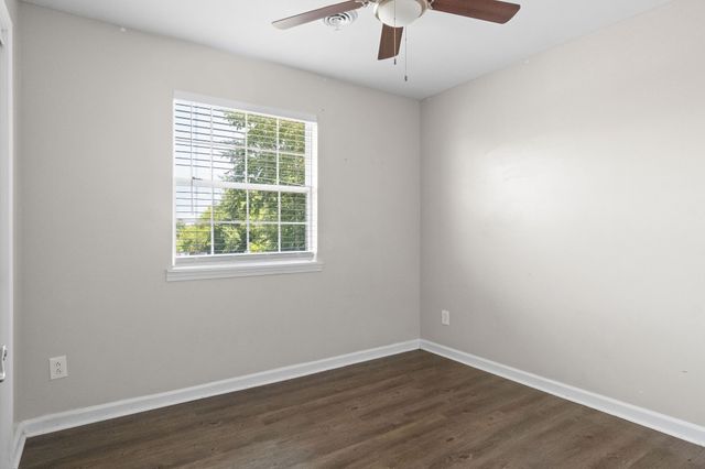 3855 Northeast Dr Apt A, Clarksville, TN 37040