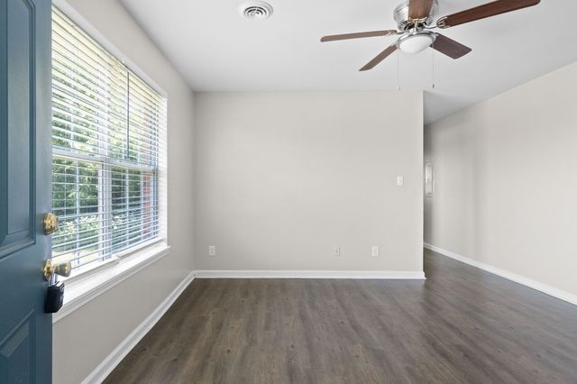 3855 Northeast Dr Apt A, Clarksville, TN 37040