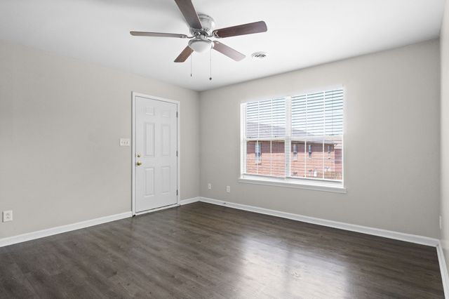 3855 Northeast Dr Apt A, Clarksville, TN 37040