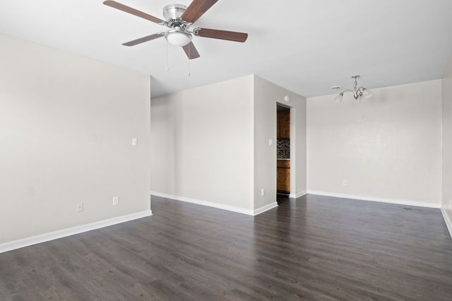 3855 Northeast Dr Apt A, Clarksville, TN 37040