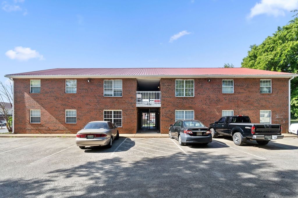 3855 Northeast Dr Apt A, Clarksville, TN 37040