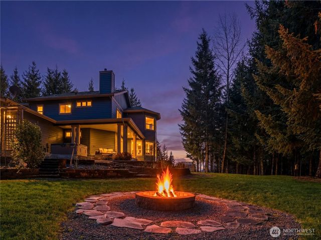 418 Shy Bear Road, Toutle, WA 98649