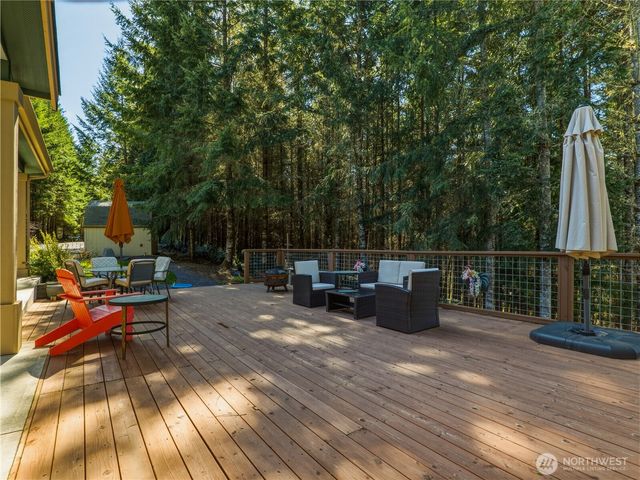418 Shy Bear Road, Toutle, WA 98649