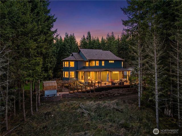 418 Shy Bear Road, Toutle, WA 98649