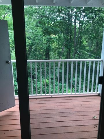 6 Post Oak Ln 8, Natick, MA 01760