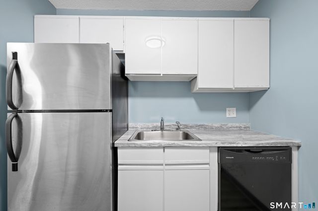 421 Tolland Street 208, East Hartford, CT 06108