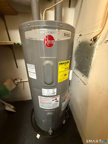 421 Tolland Street 208, East Hartford, CT 06108