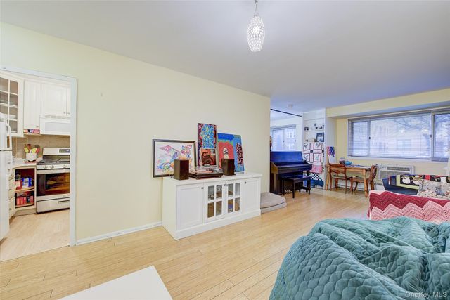 39-65 52nd Street 1A, Woodside, NY 11377