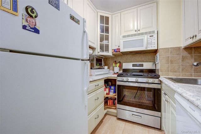 39-65 52nd Street 1A, Woodside, NY 11377