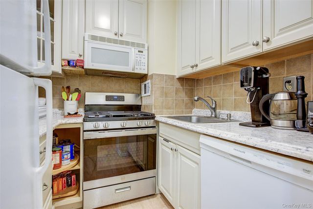 39-65 52nd Street 1A, Woodside, NY 11377