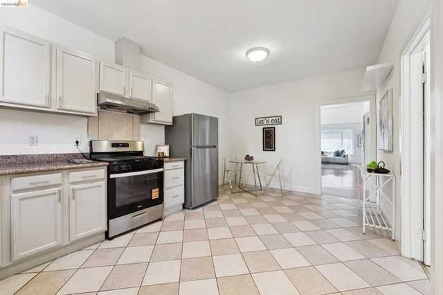 220 Marina Way, Richmond, CA 94801