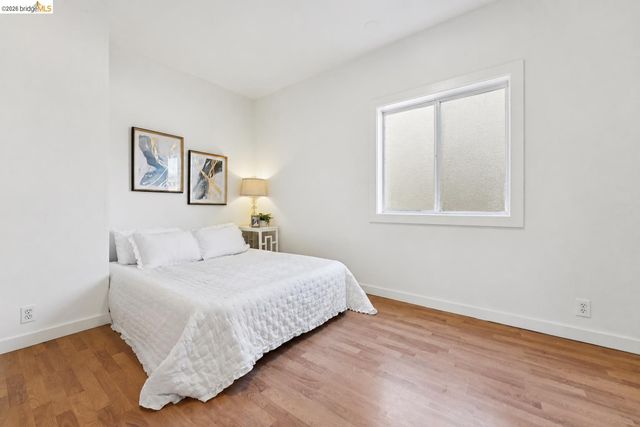 220 Marina Way, Richmond, CA 94801