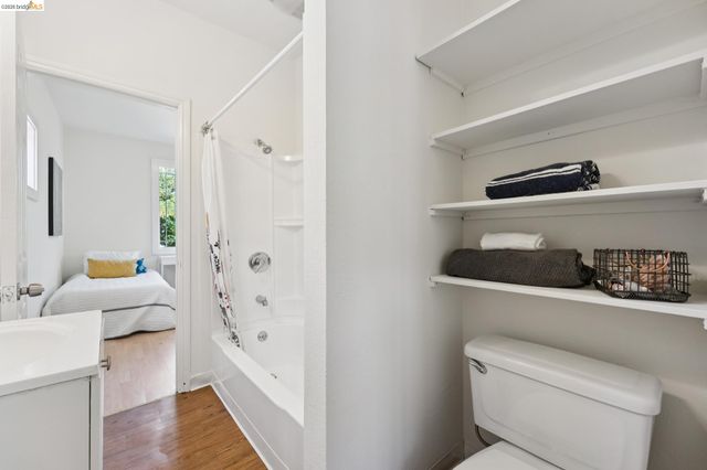 220 Marina Way, Richmond, CA 94801