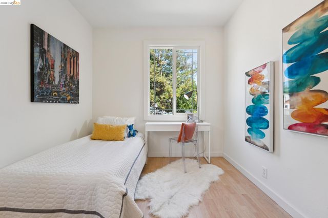 220 Marina Way, Richmond, CA 94801