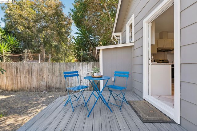 220 Marina Way, Richmond, CA 94801