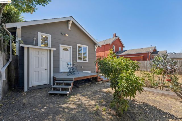 220 Marina Way, Richmond, CA 94801