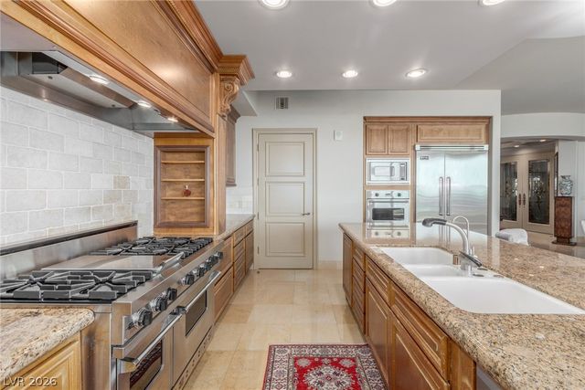 9101 Alta Drive 203, Las Vegas, NV 89145