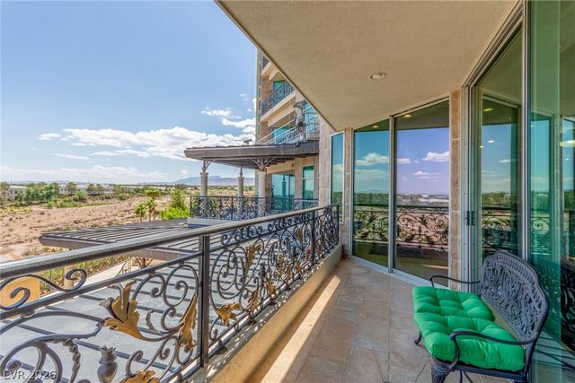 9101 Alta Drive 203, Las Vegas, NV 89145