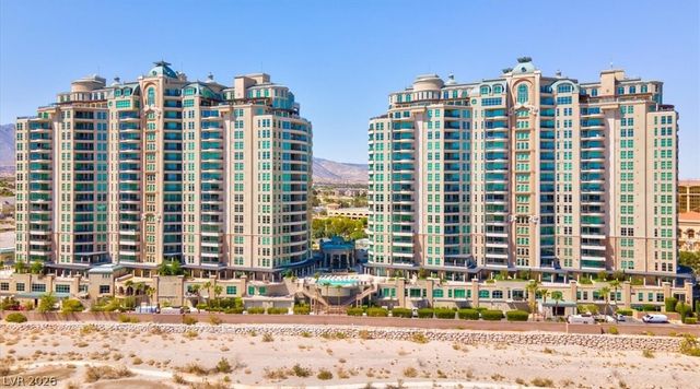 9101 Alta Drive 203, Las Vegas, NV 89145