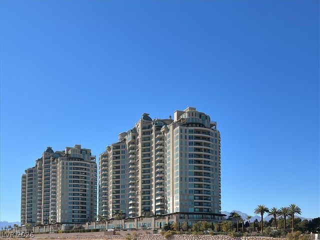 9101 Alta Drive 203, Las Vegas, NV 89145