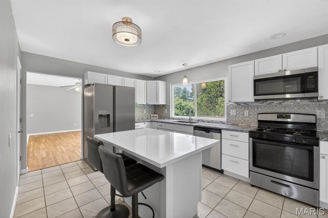 12700 Karenway, Unincorporated, MO 63146