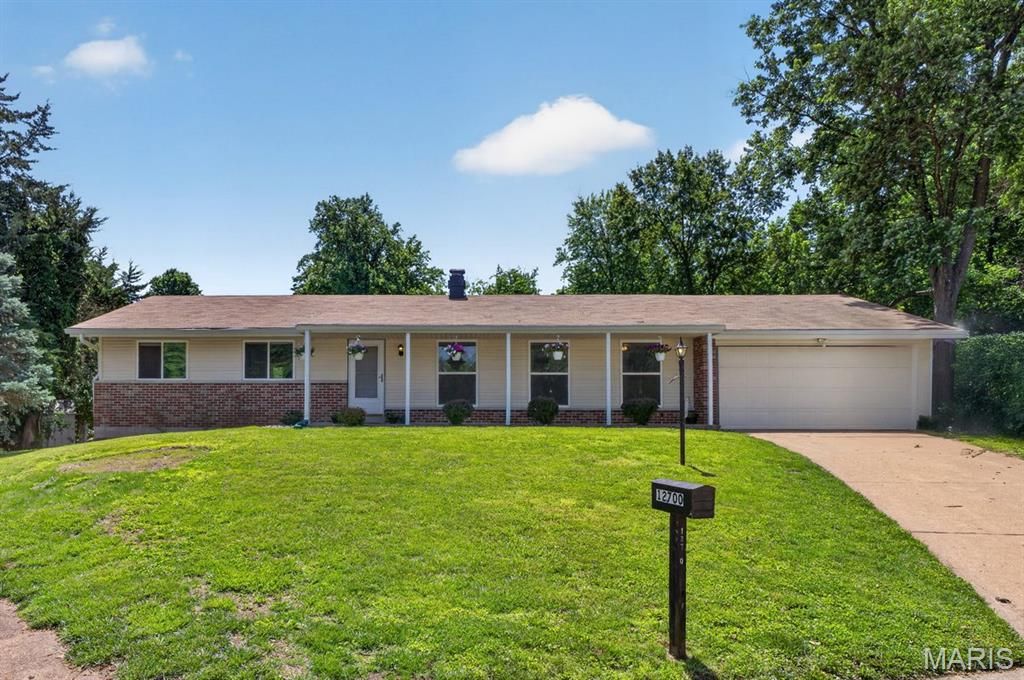 12700 Karenway, Unincorporated, MO 63146