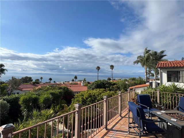 1613 Via Lazo, Palos Verdes Peninsula, CA 90274