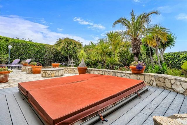 1613 Via Lazo, Palos Verdes Peninsula, CA 90274