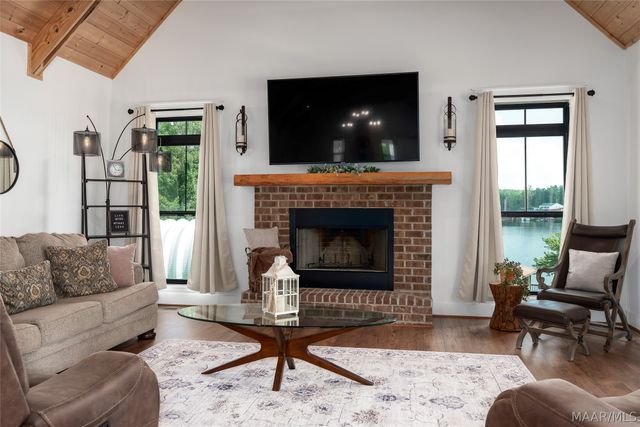 863 County Road 481 Road, Clanton, AL 35046