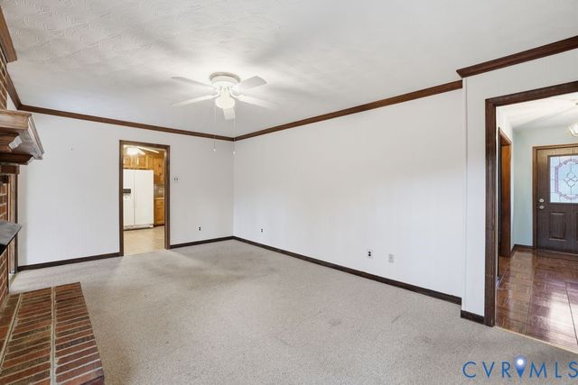 602 Dunkerry Ln, Sandston, VA 23150