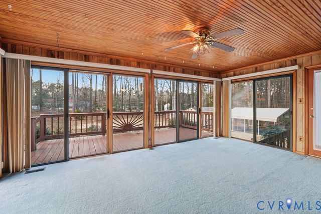 602 Dunkerry Ln, Sandston, VA 23150