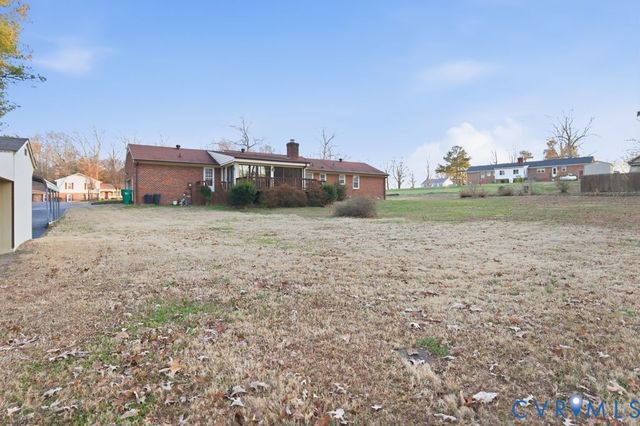 602 Dunkerry Ln, Sandston, VA 23150