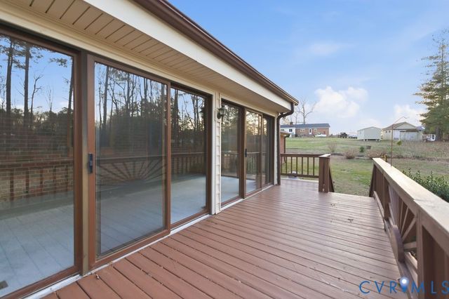 602 Dunkerry Ln, Sandston, VA 23150