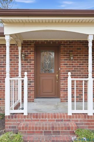 602 Dunkerry Ln, Sandston, VA 23150