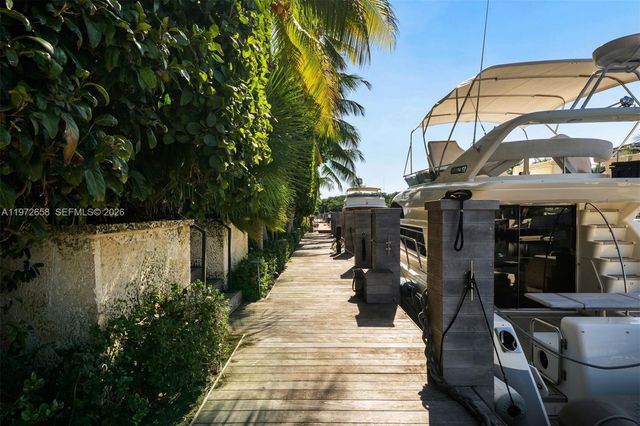6850 Sunrise Ct, Coral Gables, FL 33133