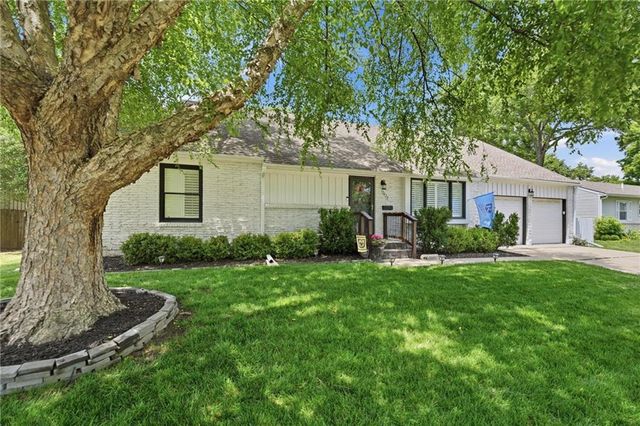 7624 Lamar Avenue, Prairie Village, KS 66208