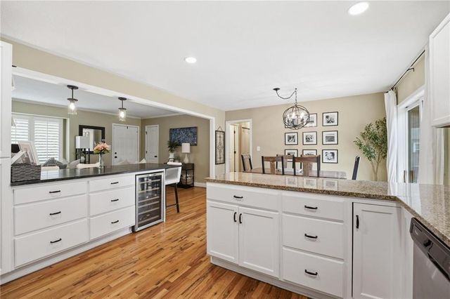 7624 Lamar Avenue, Prairie Village, KS 66208
