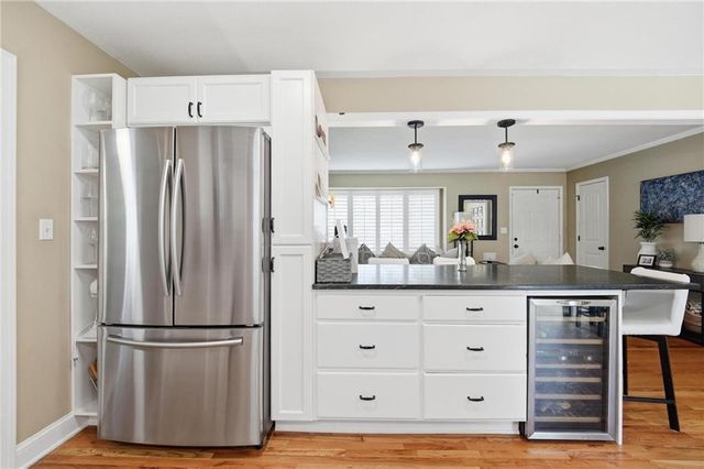 7624 Lamar Avenue, Prairie Village, KS 66208