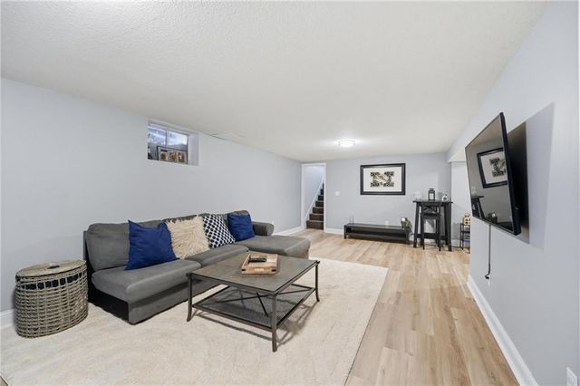 7624 Lamar Avenue, Prairie Village, KS 66208