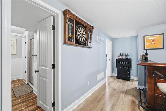 7624 Lamar Avenue, Prairie Village, KS 66208