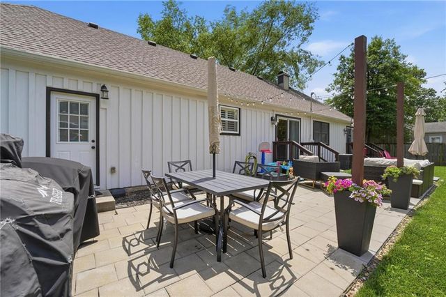 7624 Lamar Avenue, Prairie Village, KS 66208