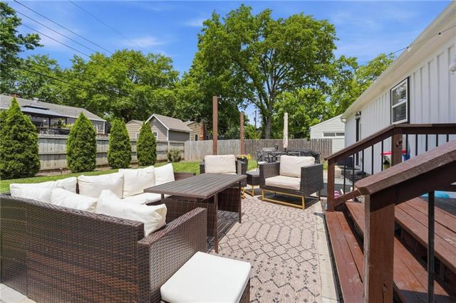 7624 Lamar Avenue, Prairie Village, KS 66208