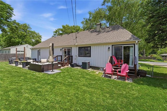 7624 Lamar Avenue, Prairie Village, KS 66208